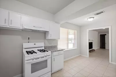 8410 Bob White Drive, Houston, TX 77074 - Photo 5