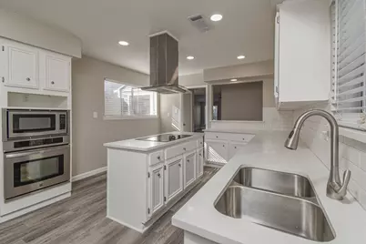 3030 Misty Park Drive, Houston, TX 77082 - Photo 3