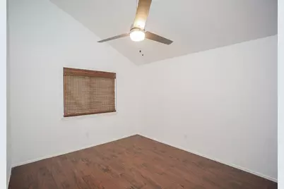 2711 Pheasant Creek Drive, Sugar Land, TX 77498 - Photo 17