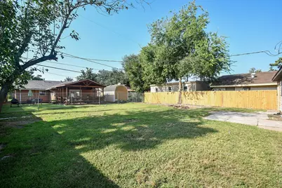 4726 Charriton Drive, Houston, TX 77039 - Photo 17