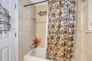 855 Silverpines Rd, Houston, TX 77062 - Photo 21