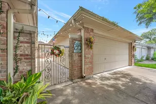 855 Silverpines Rd, Houston, TX 77062 - Photo 3