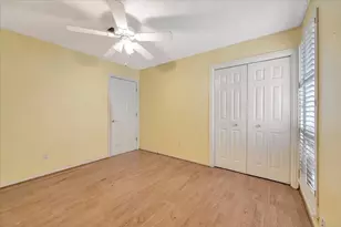 855 Silverpines Rd, Houston, TX 77062 - Photo 19