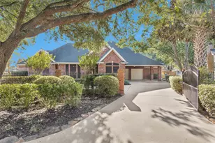 13117 Point Dr, Willis, TX 77318 - Photo 9