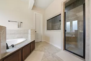 13929 N Lake Branch Ln, Houston, TX 77044 - Photo 21