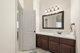 13929 N Lake Branch Ln, Houston, TX 77044 - Photo 23