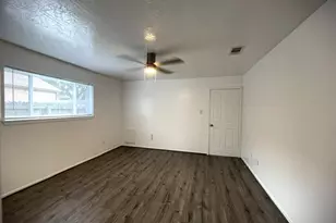 15523 Pensgate St, Houston, TX 77062 - Photo 11