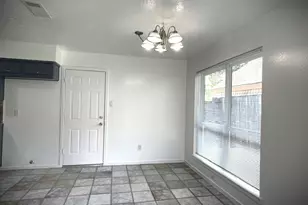 15523 Pensgate St, Houston, TX 77062 - Photo 9