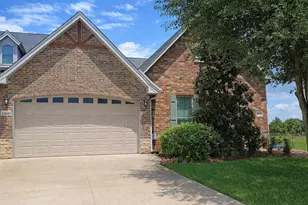 3850 Central Pointe Dr, Beaumont, TX 77706 - Photo 3