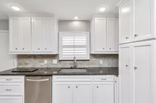 4611 Merwin St, Houston, TX 77027 - Photo 13