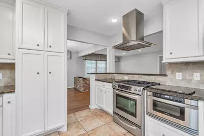 4611 Merwin Street, Houston, TX 77027 - Photo 11