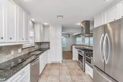 4611 Merwin Street, Houston, TX 77027 - Photo 15