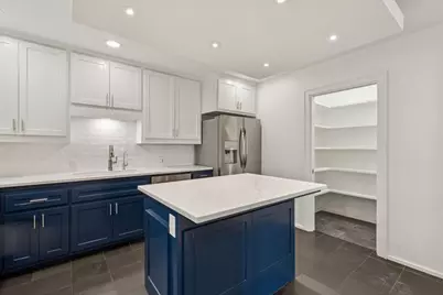 2194 Twin Lakes Boulevard, West Columbia, TX 77486 - Photo 9