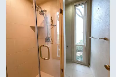 2194 Twin Lakes Boulevard, West Columbia, TX 77486 - Photo 11