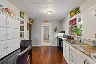 2562 1st St, Ingleside, TX 78362 - Photo 5