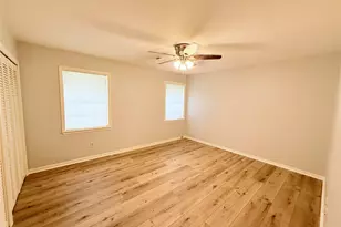 204 Hillcrest Dr, Alvin, TX 77511 - Photo 29