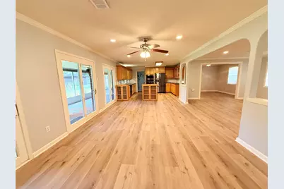 204 Hillcrest Drive, Alvin, TX 77511 - Photo 13