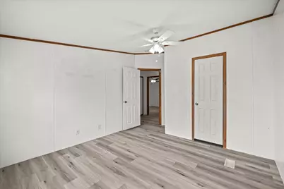 204 E Fayette Street, Ellinger, TX 78938 - Photo 11