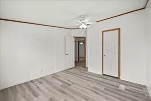 204 E Fayette St, Ellinger, TX 78938 - Photo 11