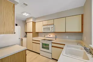 7700 Seawall Blvd, Galveston, TX 77551 - Photo 19