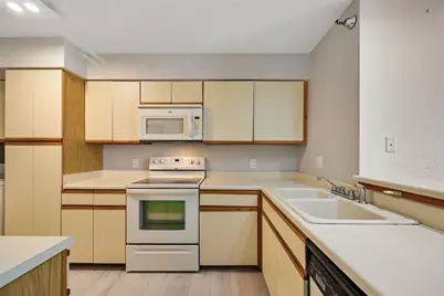 7700 Seawall Boulevard #512, Galveston, TX 77551 - Photo 3