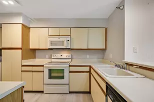 7700 Seawall Blvd, Galveston, TX 77551 - Photo 3
