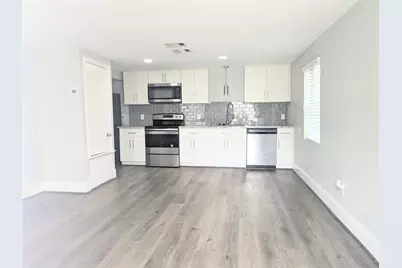 813 1/2 Alexander Street #1, Houston, TX 77007 - Photo 3