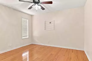 105 Perth St, Victoria, TX 77904 - Photo 19