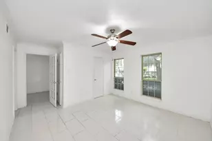 832 Wax Myrtle Ln, Houston, TX 77079 - Photo 9