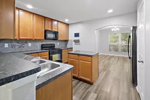 15607 Sheldon Ridge Way, Houston, TX 77044 - Photo 7