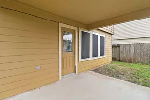 15607 Sheldon Ridge Way, Houston, TX 77044 - Photo 27