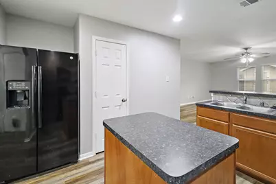 15607 Sheldon Ridge Way, Houston, TX 77044 - Photo 9