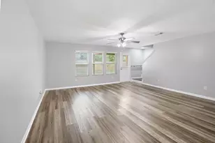 15607 Sheldon Ridge Way, Houston, TX 77044 - Photo 5