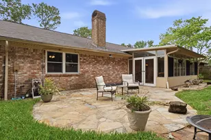2022 Arcadia Dr, Sugar Land, TX 77498 - Photo 25