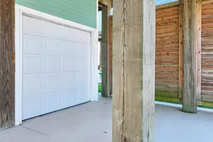 974 Surf Rd, Crystal Beach, TX 77650 - Photo 9