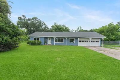 2627 Bayou Avenue, Baytown, TX 77520 - Photo 1