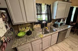 260 Clemmons St, Beaumont, TX 77707 - Photo 11