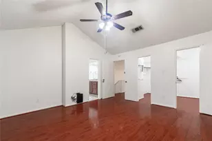 9226 Westwood Village Dr, Houston, TX 77036 - Photo 19