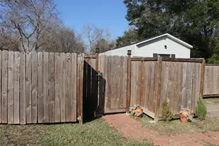 132 Kiowa Ct, Rosharon, TX 77583 - Photo 17