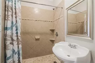 6751 Richwood Rd, Houston, TX 77087 - Photo 9