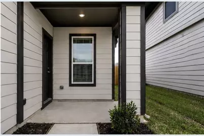 206 Colonnade Reflection Drive, Crosby, TX 77532 - Photo 3