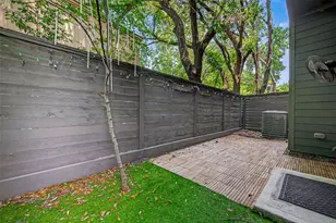 11012 Ave Malkenu Ave, Houston, TX 77043 - Photo 47