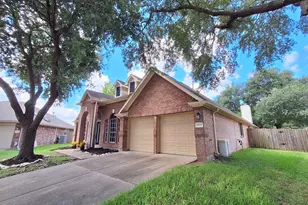 17122 Canterbury Green Ct, Sugar Land, TX 77498 - Photo 5