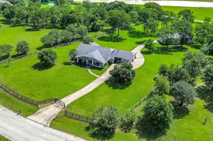 27644 Spring Hill Rd, Hempstead, TX 77445 - Photo 3