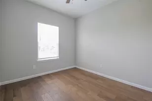 324 Gans St, Houston, TX 77029 - Photo 13