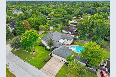 501 Providence Drive, Friendswood, TX 77546 - Photo 47