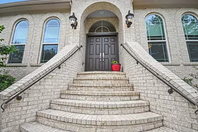 501 Providence Drive, Friendswood, TX 77546 - Photo 5