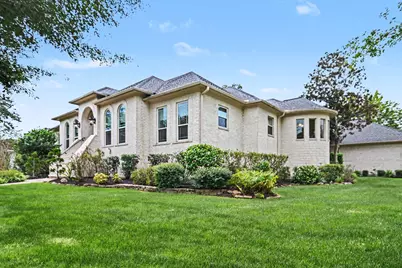 501 Providence Drive, Friendswood, TX 77546 - Photo 3