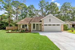 12 Edgewood Forest Ct, The Woodlands, TX 77381 - Photo 1
