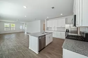 330 Smugglers Bay Ln, Crosby, TX 77532 - Photo 1